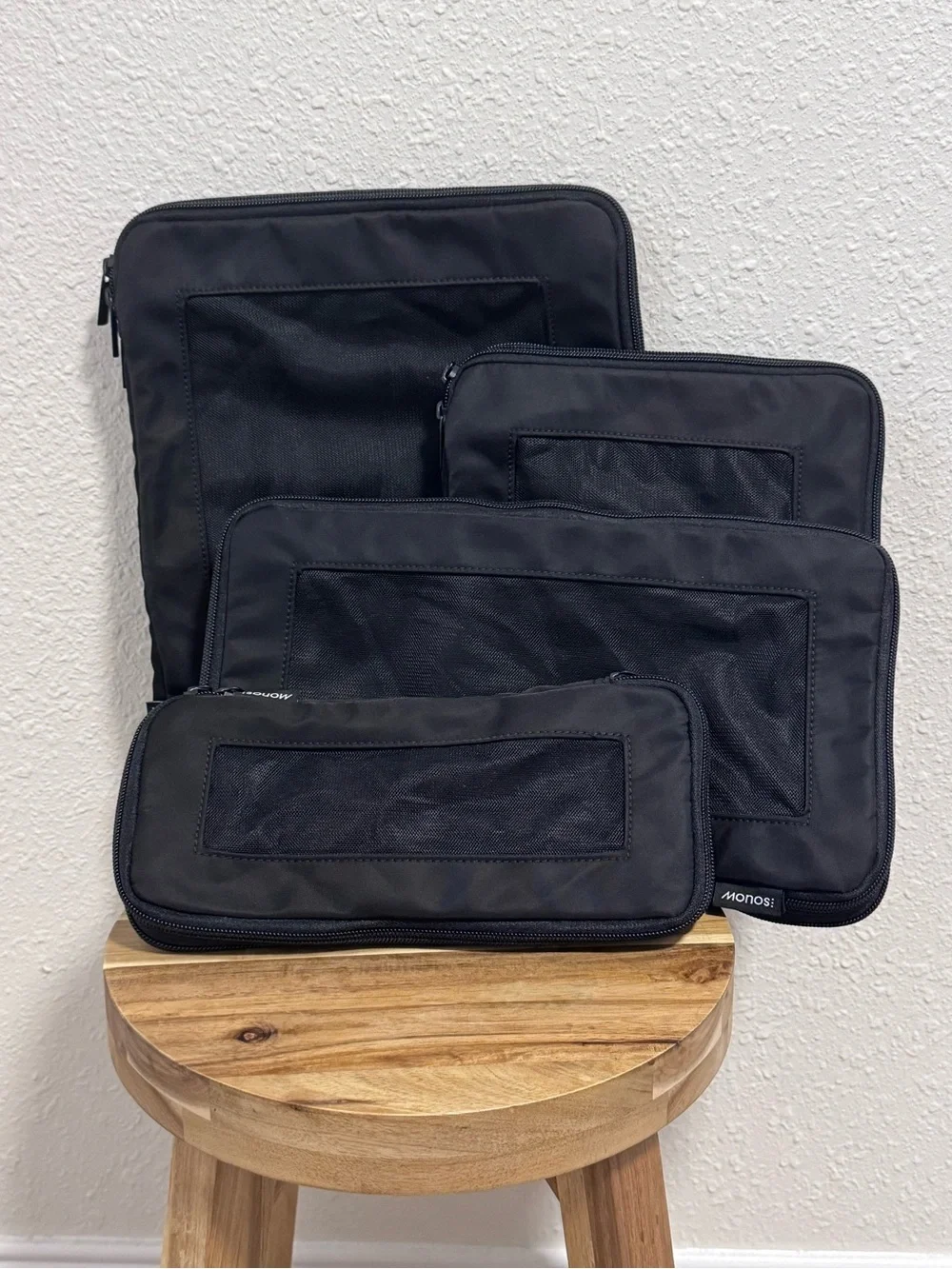 MONOS Black Compressible Packing Cubes EUC 4 Piece Set